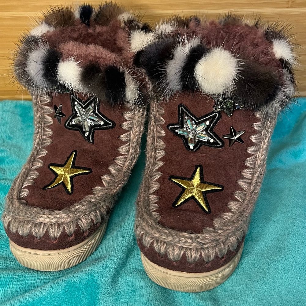 MOU Eskimo Sneaker Boot Rhinestone Hand Made Star Mink Fur Trim Size 10 Purple